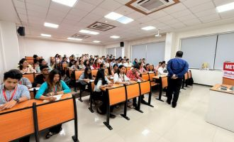 Digital Learning with MOOCs